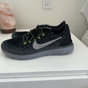 NIKE black shoes